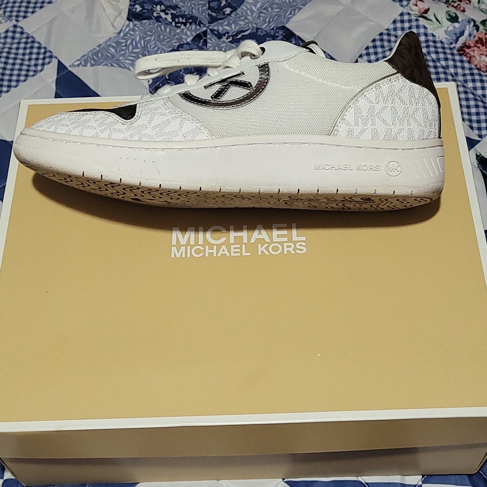 Micheal Kors sneakers
